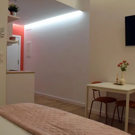 Diseno Rosa Apartman *