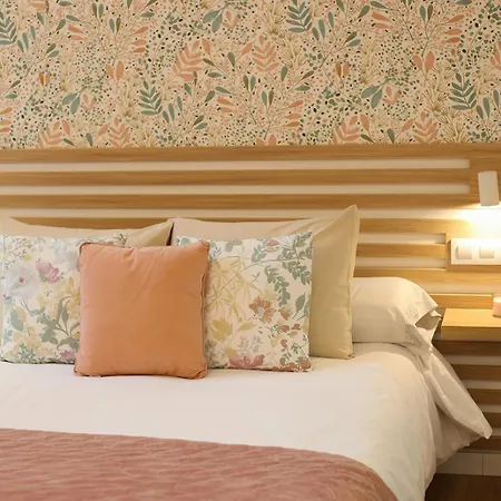 Diseno Rosa ポンテアレーアス